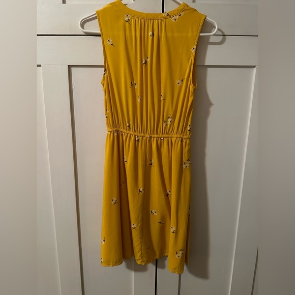 Old Navy Waist Defined dress. - Picture 2 of 5